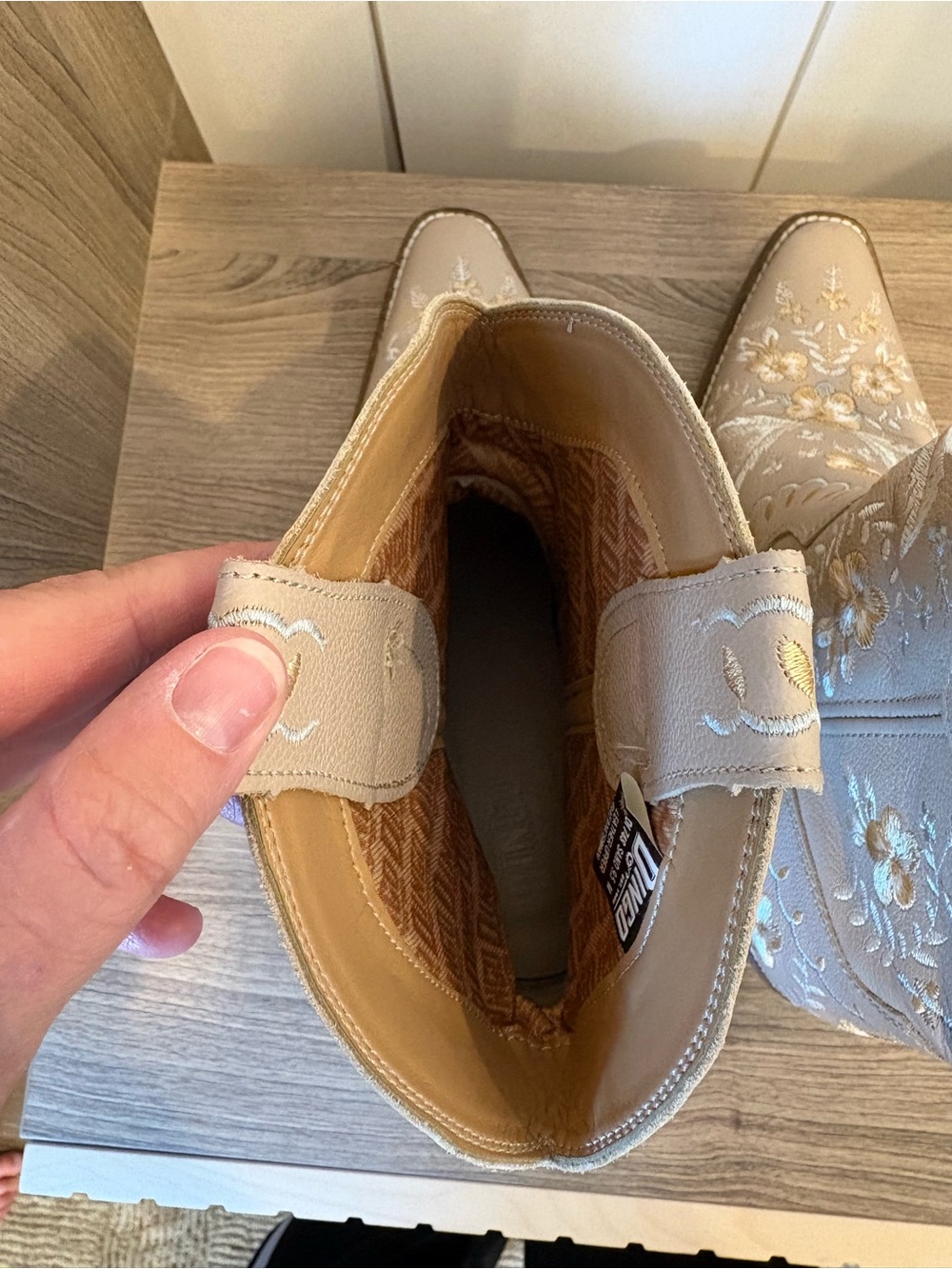 Dingo Primrose Western Booties, snip toe Embroidered Beige and Gold - Picture 4 of 11